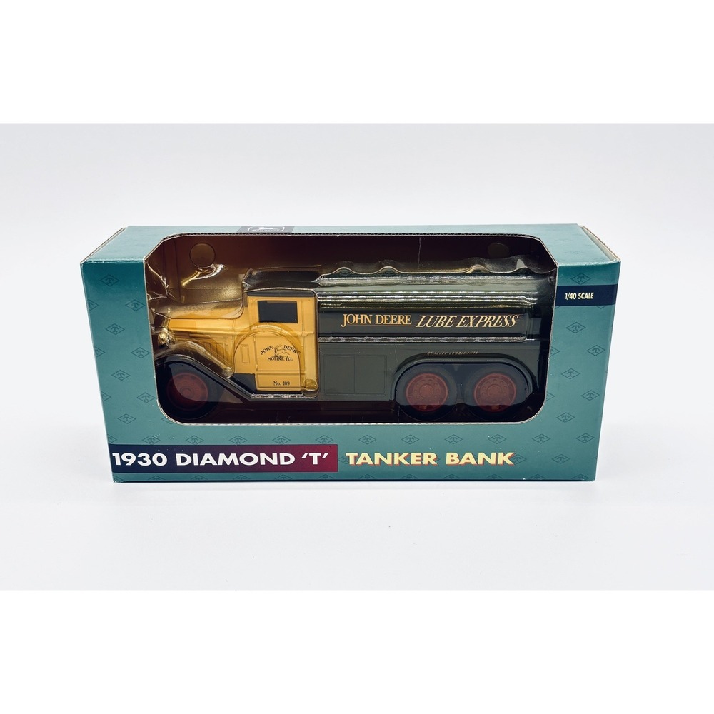 John Deere 1930 Diamond T Tanker Bank 1/40 Ertl Diecast 5757 New